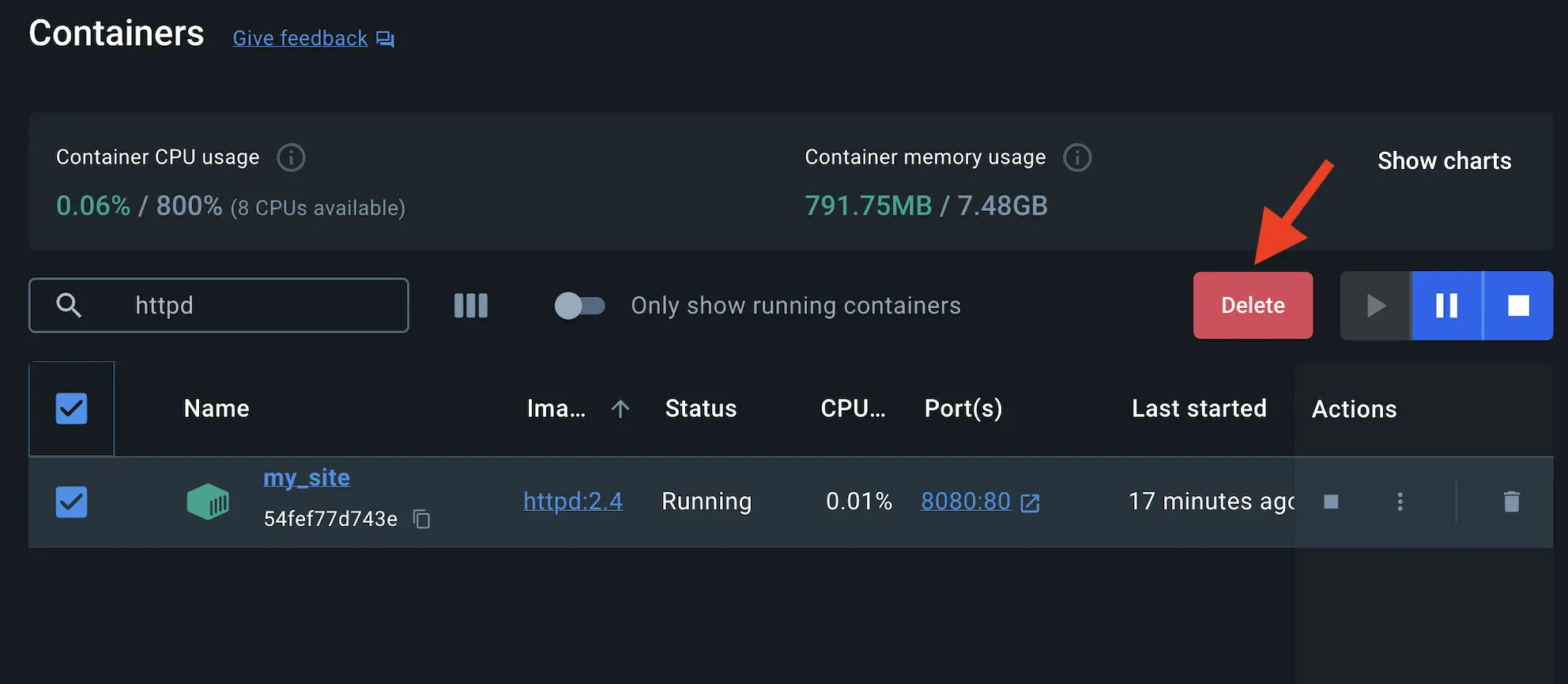 Una captura de pantalla del Panel de Docker Desktop que muestra cómo eliminar el contenedor httpd