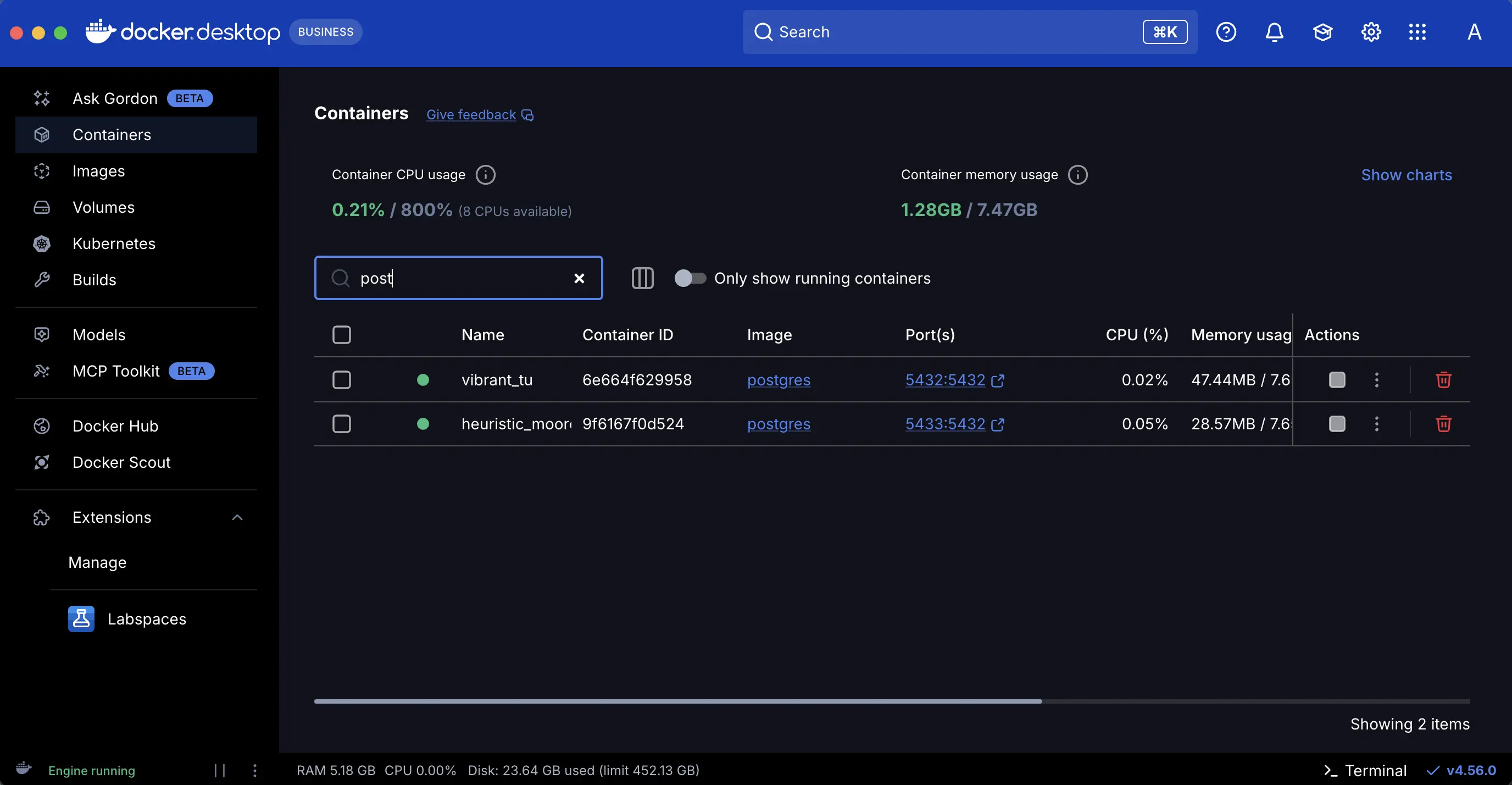 Una captura de pantalla del Panel de Docker Desktop que muestra las instancias en ejecución de los contenedores de Postgres